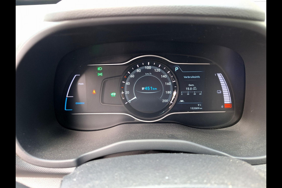 Hyundai Kona EV Fashion 64 kWh | SOH: nnb | 3 fase | Warmtepomp | Trekhaak | Camera | Adaptive CC | Blindspot |