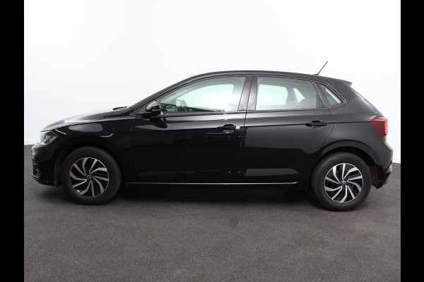 Volkswagen Polo 1.0 TSI Life Navigatie  Digitale Cockpit  Airco  Parkeer sensoren V+A LED  Lichtmetalen Velgen  Bluetooth  Limitter