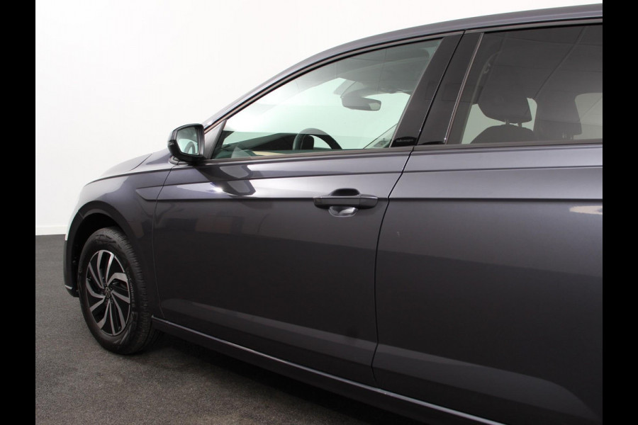Volkswagen Polo 1.0 TSI 70kW DSG Life Edition Navigatie Apple Carplay/Android Auto Camera Airco Lichtmetalen Velgen Extra Getint Glas