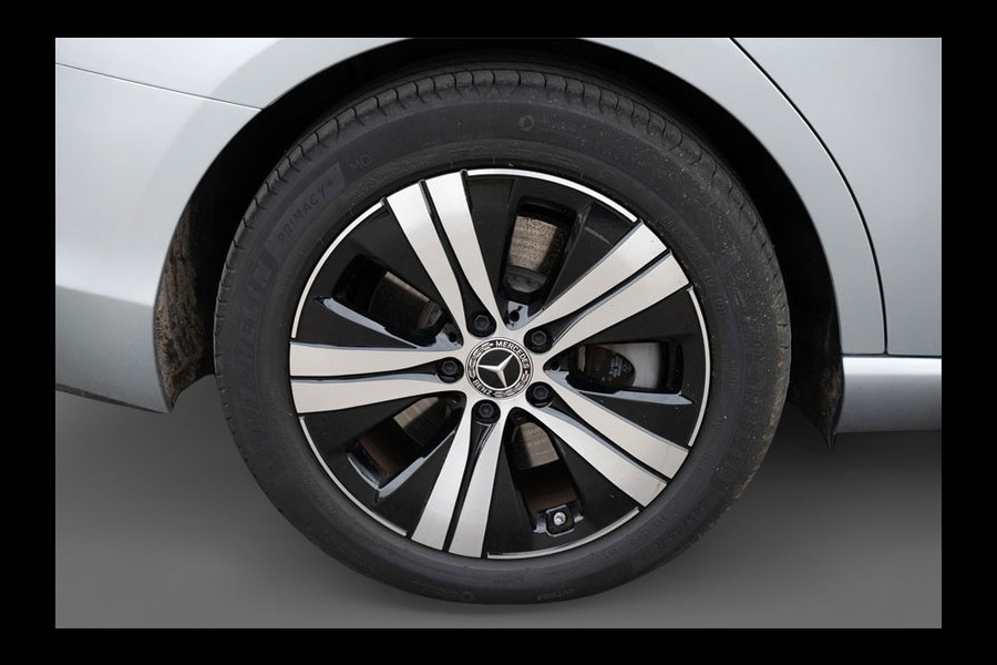 Mercedes-Benz C-Klasse 300e AVANTGARDE ** HIGH LED, NAVI+, MEMORY, CAMERA, WINTER ** 1e EIG - Ex MB-AG - UNFALLFREI ** ** INFORMEER OOK NAAR ONZE AANTREKKELIJKE FINANCIAL-LEASE TARIEVEN **