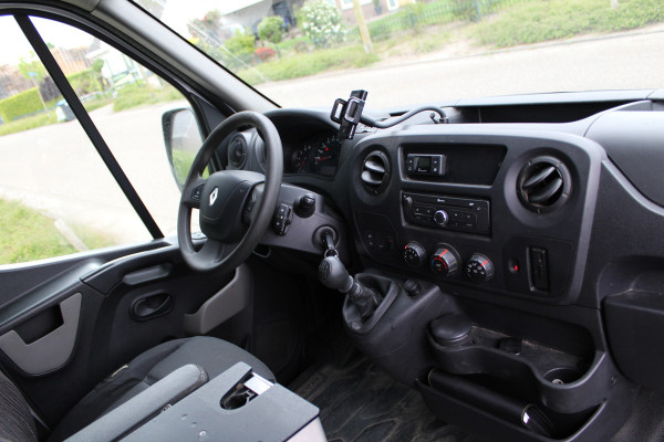Renault Master T35 2.3 dCi 130PK Euro6 L2H2 ✓ werkplaats inrichting ✓ navigatie ✓ imperiaal ✓ camera ✓ trekhaak