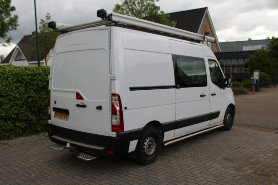 Renault Master T35 2.3 dCi 130PK Euro6 L2H2 ✓ werkplaats inrichting ✓ navigatie ✓ imperiaal ✓ camera ✓ trekhaak