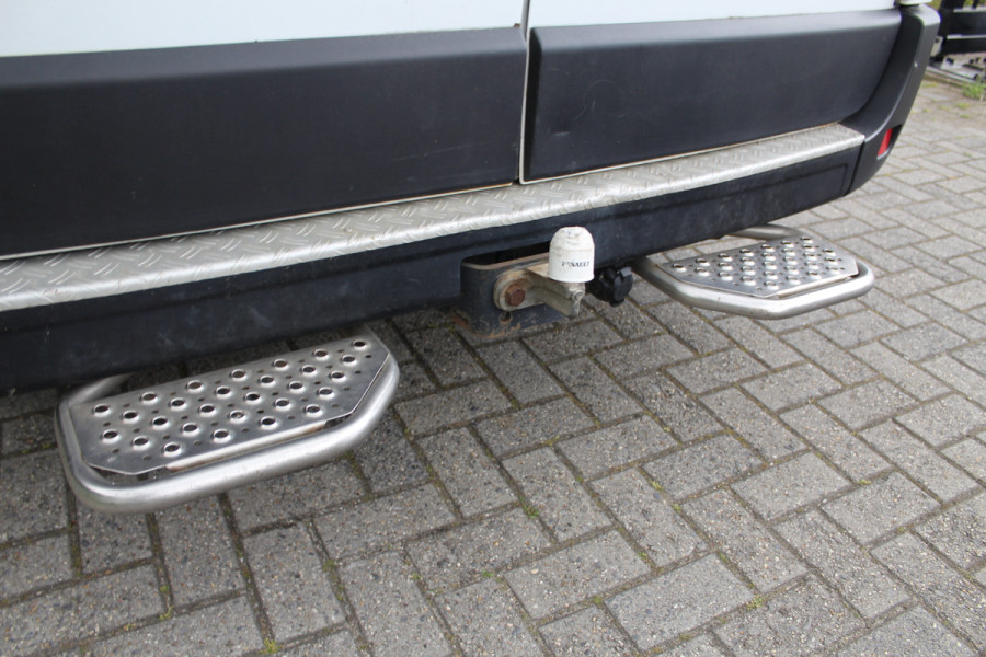 Renault Master T35 2.3 dCi 130PK Euro6 L2H2 ✓ werkplaats inrichting ✓ navigatie ✓ imperiaal ✓ camera ✓ trekhaak