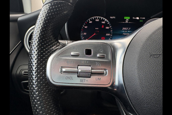 Mercedes-Benz GLC 300e 4MATIC AMG Line 320pk | PHEV | Panoramadak | Burmester Audio | Stoelverwarming | Achteruitrijcamera | 360 Camera | Dealeronderhouden