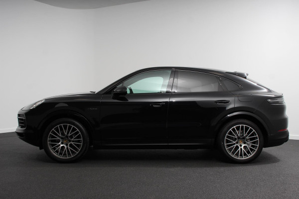 Porsche Cayenne Coupé 3.0 E-Hybrid Platinum Edition Luchtvering Leder Panoramadak Camera Navigatie Elektrisch bedienbare achterklep Apple Carplay/ Android  Lichtmetalen velgen Cruise control Sfeerlichting