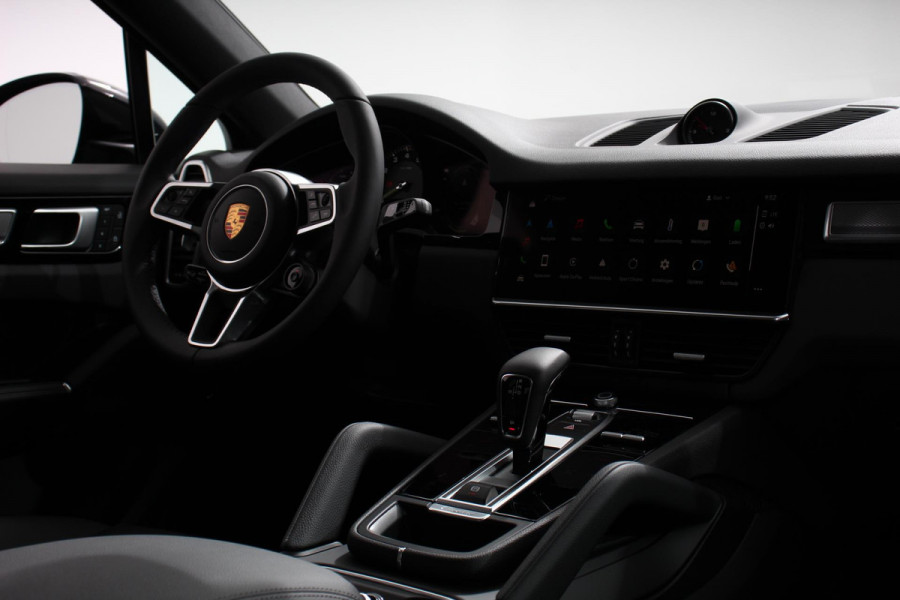 Porsche Cayenne Coupé 3.0 E-Hybrid Platinum Edition Luchtvering Leder Panoramadak Camera Navigatie Elektrisch bedienbare achterklep Apple Carplay/ Android  Lichtmetalen velgen Cruise control Sfeerlichting