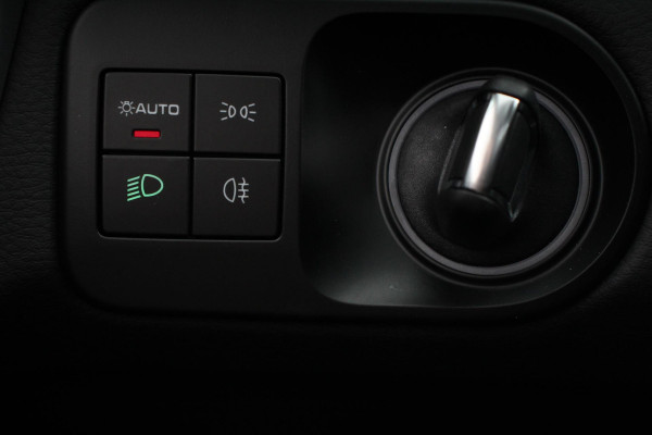 Porsche Cayenne Coupé 3.0 E-Hybrid Platinum Edition Luchtvering Leder Panoramadak Camera Navigatie Elektrisch bedienbare achterklep Apple Carplay/ Android  Lichtmetalen velgen Cruise control Sfeerlichting