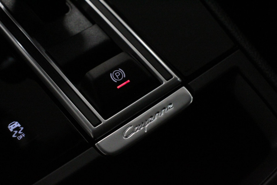 Porsche Cayenne Coupé 3.0 E-Hybrid Platinum Edition Luchtvering Leder Panoramadak Camera Navigatie Elektrisch bedienbare achterklep Apple Carplay/ Android  Lichtmetalen velgen Cruise control Sfeerlichting