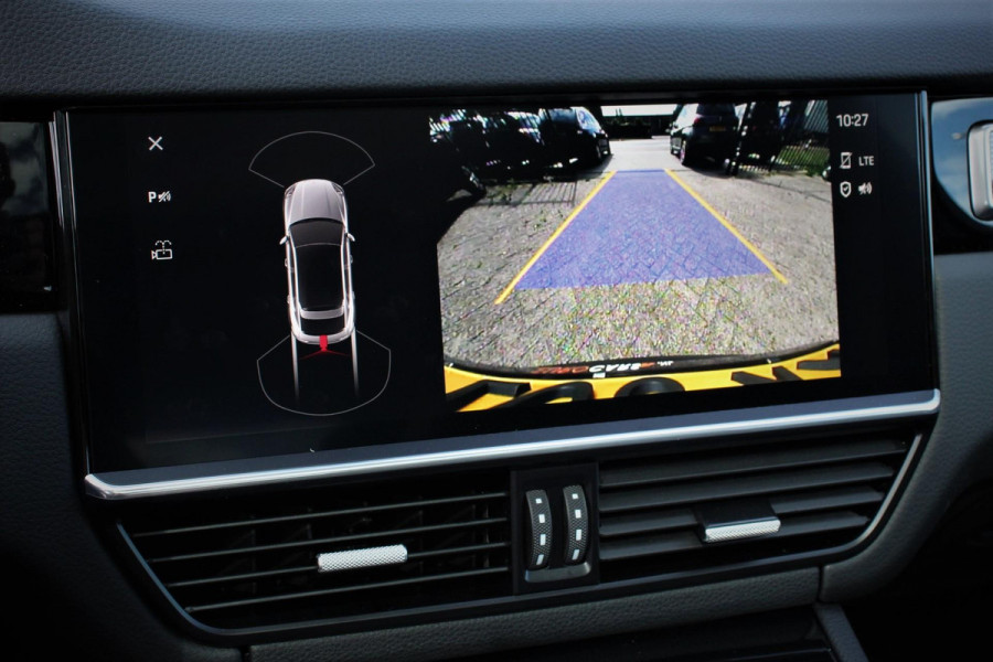 Porsche Cayenne Coupé 3.0 E-Hybrid Platinum Edition Luchtvering Leder Panoramadak Camera Navigatie Elektrisch bedienbare achterklep Apple Carplay/ Android  Lichtmetalen velgen Cruise control Sfeerlichting