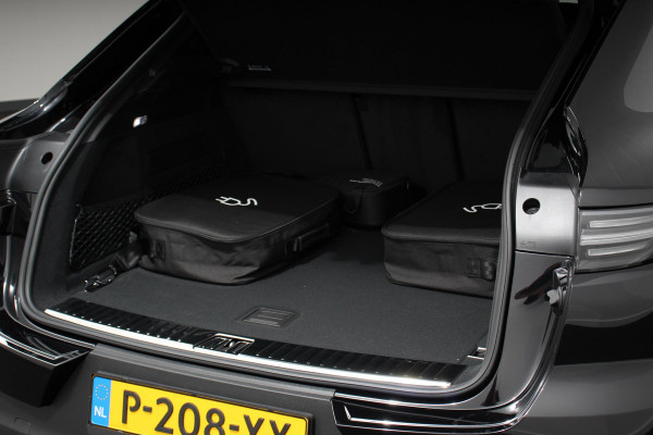 Porsche Cayenne Coupé 3.0 E-Hybrid Platinum Edition Luchtvering Leder Panoramadak Camera Navigatie Elektrisch bedienbare achterklep Apple Carplay/ Android  Lichtmetalen velgen Cruise control Sfeerlichting