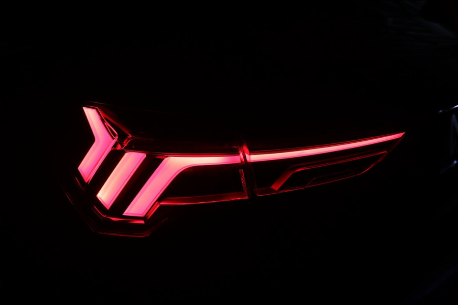 Audi Q3 35 TFSI 3x S Line / PANODAK / CARPLAY / SFEERVERL. / ELEK. STOEL