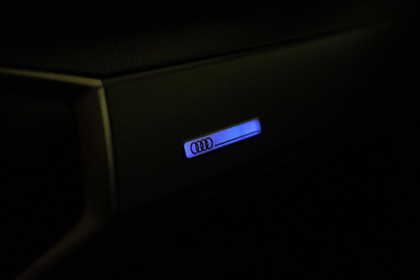 Audi Q3 35 TFSI 3x S Line / PANODAK / CARPLAY / SFEERVERL. / ELEK. STOEL