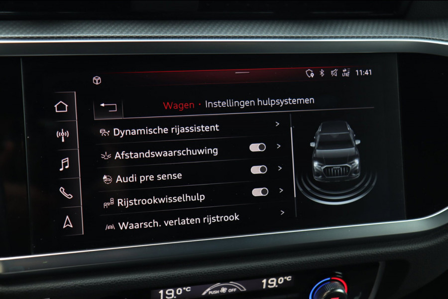 Audi Q3 35 TFSI 3x S Line / PANODAK / CARPLAY / SFEERVERL. / ELEK. STOEL