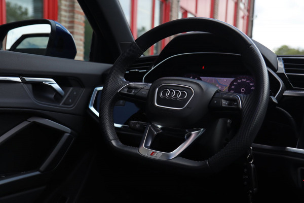 Audi Q3 35 TFSI 3x S Line / PANODAK / CARPLAY / SFEERVERL. / ELEK. STOEL