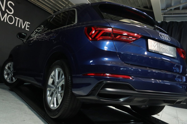 Audi Q3 35 TFSI 3x S Line / PANODAK / CARPLAY / SFEERVERL. / ELEK. STOEL