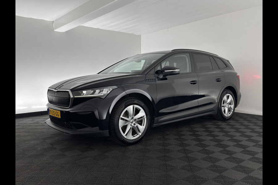 Škoda ENYAQ iV 60 [ 3-Fase ] (INCL-BTW) *LEATHER-FABRIC | FULL-LED | DIGI-COCKPIT | CAMERA | KEYLESS | NAVI-FULLMAP | AMBIENT-LIGHT | ECC | HEATED-COMFORTSEATS | PRIVACY-GLASS | DAB+ | PDC | CRUISE | 19"ALU*