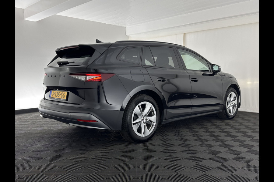 Škoda ENYAQ iV 60 [ 3-Fase ] (INCL-BTW) *LEATHER-FABRIC | FULL-LED | DIGI-COCKPIT | CAMERA | KEYLESS | NAVI-FULLMAP | AMBIENT-LIGHT | ECC | HEATED-COMFORTSEATS | PRIVACY-GLASS | DAB+ | PDC | CRUISE | 19"ALU*