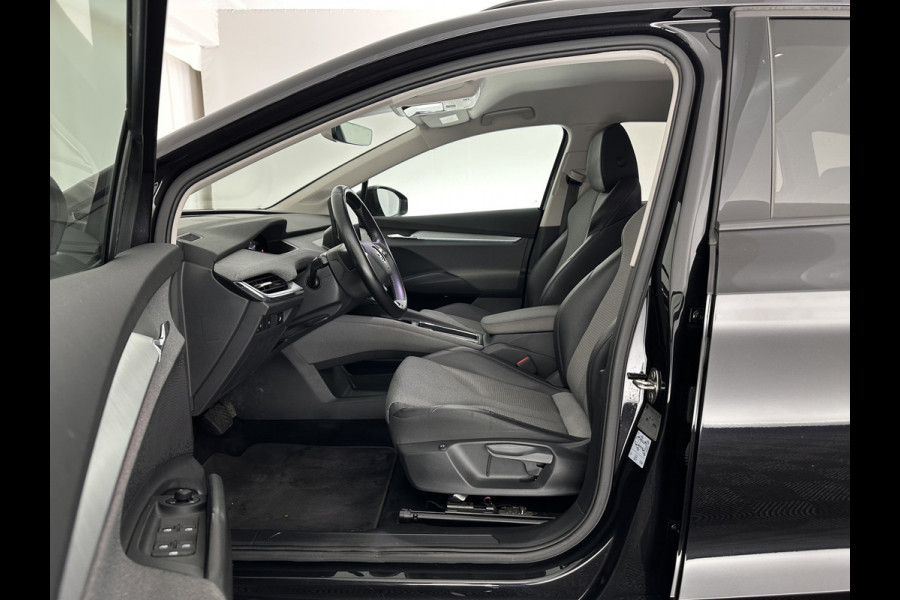 Škoda ENYAQ iV 60 [ 3-Fase ] (INCL-BTW) *LEATHER-FABRIC | FULL-LED | DIGI-COCKPIT | CAMERA | KEYLESS | NAVI-FULLMAP | AMBIENT-LIGHT | ECC | HEATED-COMFORTSEATS | PRIVACY-GLASS | DAB+ | PDC | CRUISE | 19"ALU*