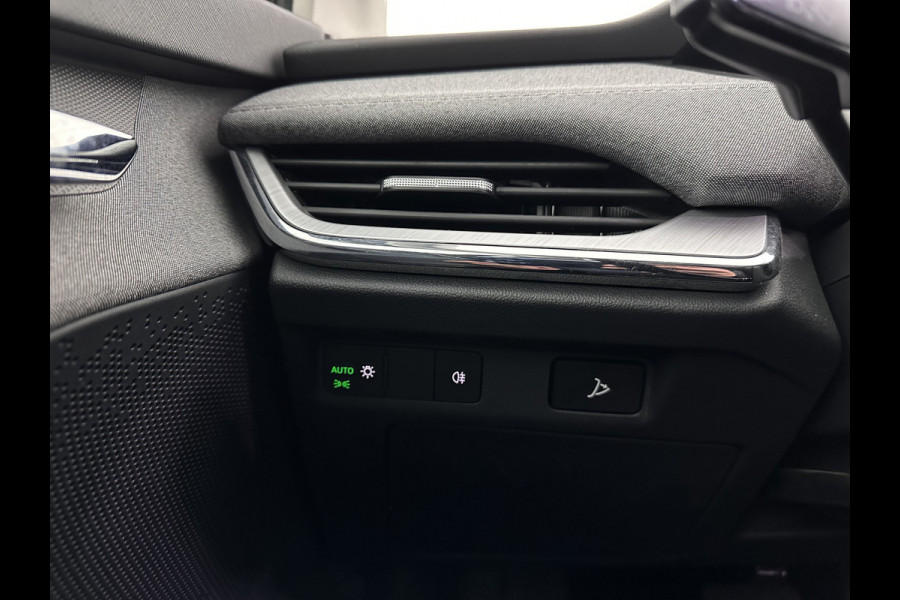 Škoda ENYAQ iV 60 [ 3-Fase ] (INCL-BTW) *LEATHER-FABRIC | FULL-LED | DIGI-COCKPIT | CAMERA | KEYLESS | NAVI-FULLMAP | AMBIENT-LIGHT | ECC | HEATED-COMFORTSEATS | PRIVACY-GLASS | DAB+ | PDC | CRUISE | 19"ALU*
