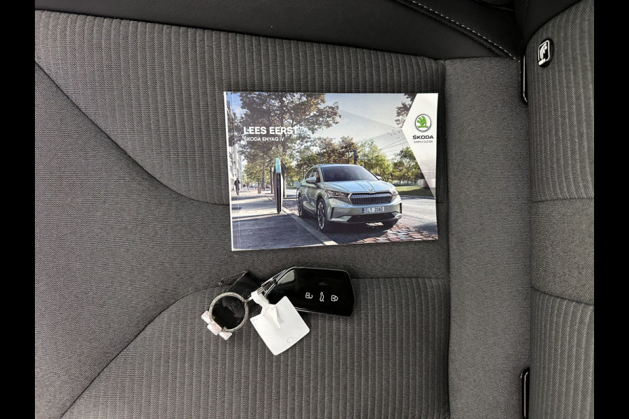 Škoda ENYAQ iV 60 [ 3-Fase ] (INCL-BTW) *LEATHER-FABRIC | FULL-LED | DIGI-COCKPIT | CAMERA | KEYLESS | NAVI-FULLMAP | AMBIENT-LIGHT | ECC | HEATED-COMFORTSEATS | PRIVACY-GLASS | DAB+ | PDC | CRUISE | 19"ALU*