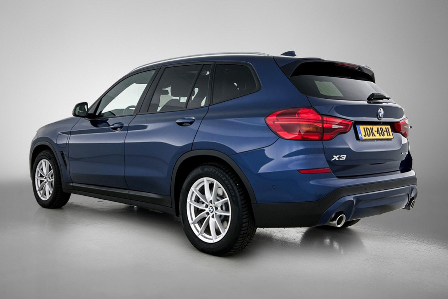 BMW X3 XDrive30e High Executive(Goed onderH, Panorama, Carplay, Camera, StoelV, Parkeersensoren V+A, Etc)