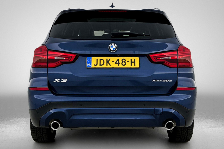 BMW X3 XDrive30e High Executive(Goed onderH, Panorama, Carplay, Camera, StoelV, Parkeersensoren V+A, Etc)