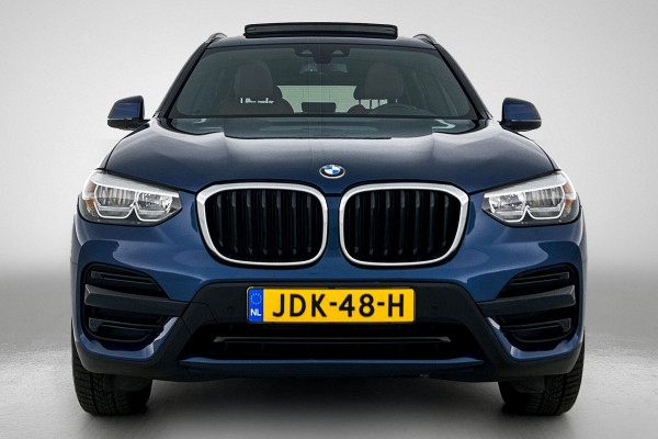 BMW X3 XDrive30e High Executive(Goed onderH, Panorama, Carplay, Camera, StoelV, Parkeersensoren V+A, Etc)