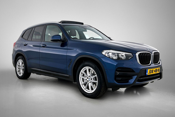 BMW X3 XDrive30e High Executive(Goed onderH, Panorama, Carplay, Camera, StoelV, Parkeersensoren V+A, Etc)