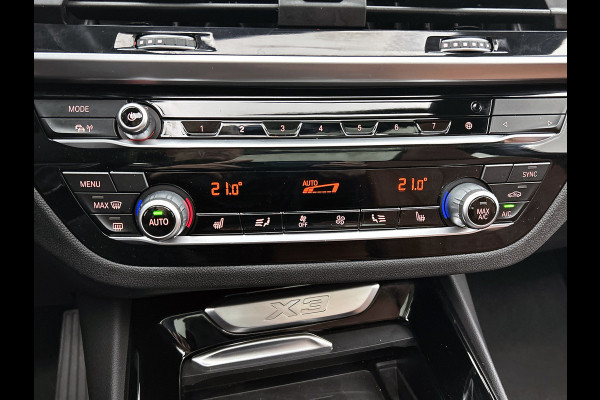 BMW X3 XDrive30e High Executive(Goed onderH, Panorama, Carplay, Camera, StoelV, Parkeersensoren V+A, Etc)
