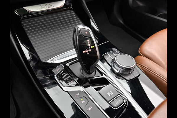 BMW X3 XDrive30e High Executive(Goed onderH, Panorama, Carplay, Camera, StoelV, Parkeersensoren V+A, Etc)