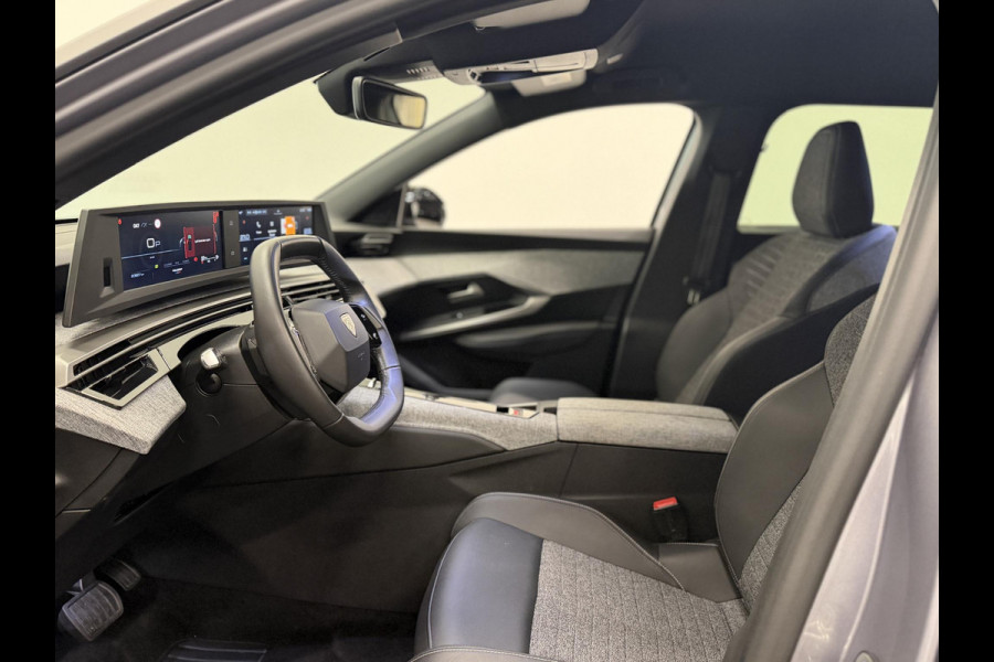 Peugeot 5008 1.2 Hybrid 136pk Allure Automaat | Navigatie | Cruise control | Climate control | LED | Parkeersensoren | Camera | Apple Carplay/ Android Auto | Radio
