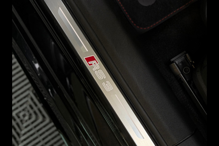 Audi RS3 Limousine 2.5 TFSI RS 3 quattro BTW|PANO|SONOS|HuD|MATRIX|ACC|KEYLESS|CARPLAY|FABRIEKSGARANTIE|2025|DODEHOEK|BOMVOL!