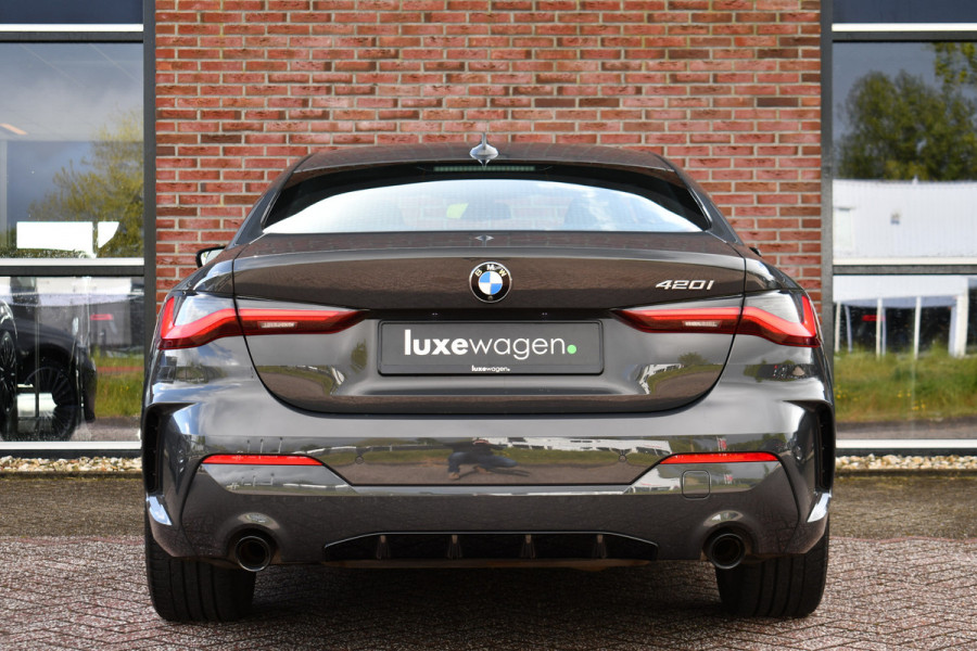 BMW 4 Serie Coupé 420i M-Sport | NL-auto | Dravitgrau | 19inch | Laser | El-klep
