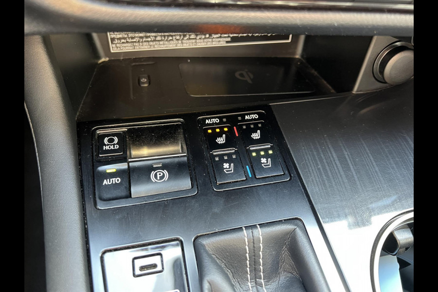 Lexus RX 450h AWD Luxury Line | Leer, Geheugenfunctie, 20 inch, Stoelventilatie, LED, Navigatie, Elektrische achterklep, 2.000KG Trekgewi