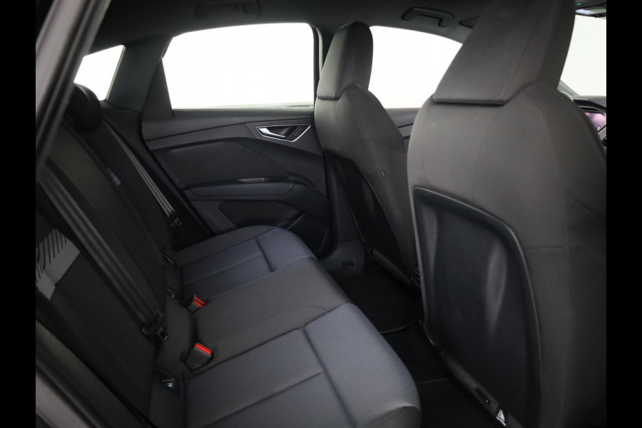 Audi Q4 Sportback e-tron 40 Advanced edition 77 kWh 204 pk | Navigatie | Warmtepomp | Parkeersensoren | Achteruitrijcamera | Adaptieve cruise control | Stoelverwarming |
