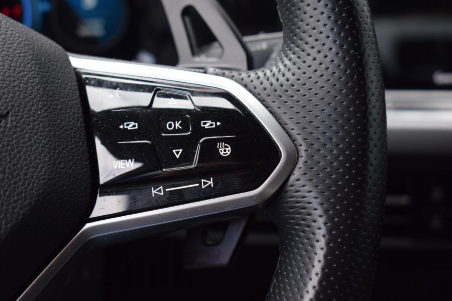Volkswagen Golf 1.5 eTSI R-Line Business | Stuur- en Stoelverw. | Sportstoelen Velours | IQ Lights