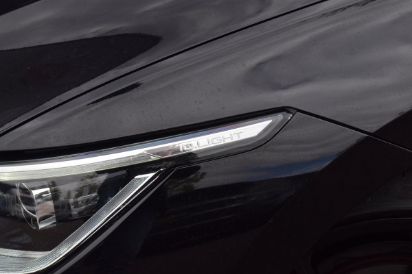 Volkswagen Golf 1.5 eTSI R-Line Business | Stuur- en Stoelverw. | Sportstoelen Velours | IQ Lights