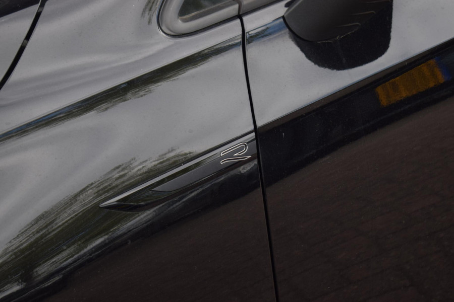Volkswagen Golf 1.5 eTSI R-Line Business | Stuur- en Stoelverw. | Sportstoelen Velours | IQ Lights