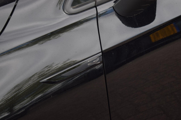 Volkswagen Golf 1.5 eTSI R-Line Business | Stuur- en Stoelverw. | Sportstoelen Velours | IQ Lights