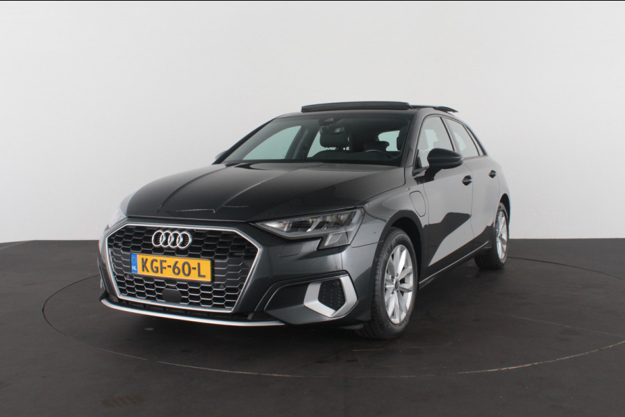 Audi A3 Sportback 40 TFSI e Edition > Pano.schuif/B&O/Leer/Keyless...