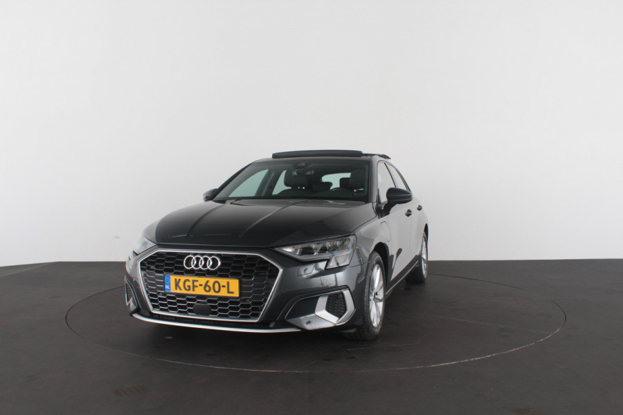 Audi A3 Sportback 40 TFSI e Edition > Pano.schuif/B&O/Leer/Keyless...