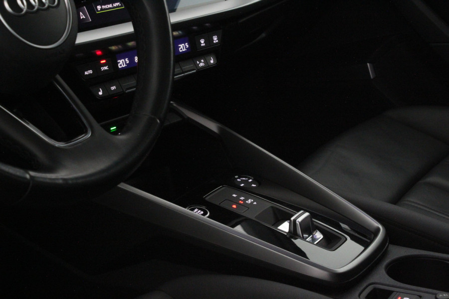 Audi A3 Sportback 40 TFSI e Edition > Pano.schuif/B&O/Leer/Keyless...