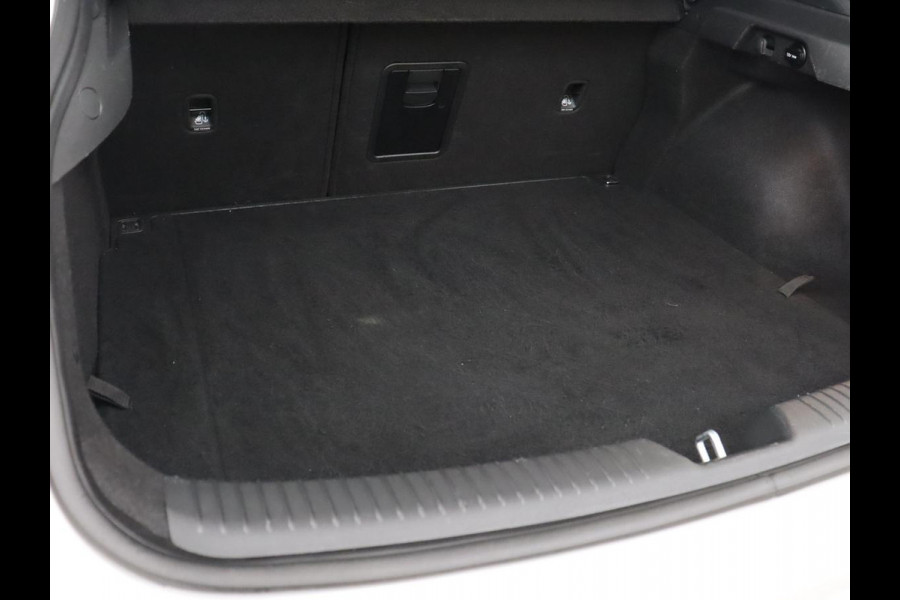 Hyundai i30 Fastback 1.0 T-GDI Premium | Carplay | Half leder | Full LED | Navigatie | Keyless | Climate control | Camera | Bluetooth | Cruise control | Parkeerhulp