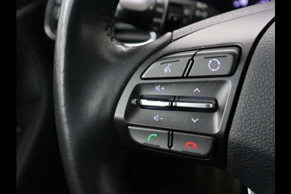 Hyundai i30 Fastback 1.0 T-GDI Premium | Carplay | Half leder | Full LED | Navigatie | Keyless | Climate control | Camera | Bluetooth | Cruise control | Parkeerhulp