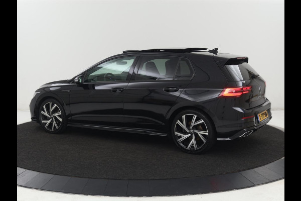 Volkswagen Golf 1.5 eTSI R-Line | Panoramadak | Stoelverwarming | Matrix LED | Keyless | Sfeerverlichting | Carplay | Adaptive cruise | Navigatie | Side Assist | Park Assist | Stuurverwarming | Sportstoelen