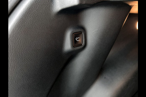Jeep Compass 1.3T S (Perfect OnderH, Trekhaak, Camera, Stoel/Stuur VerW, Lane assist, Navi, Etc)