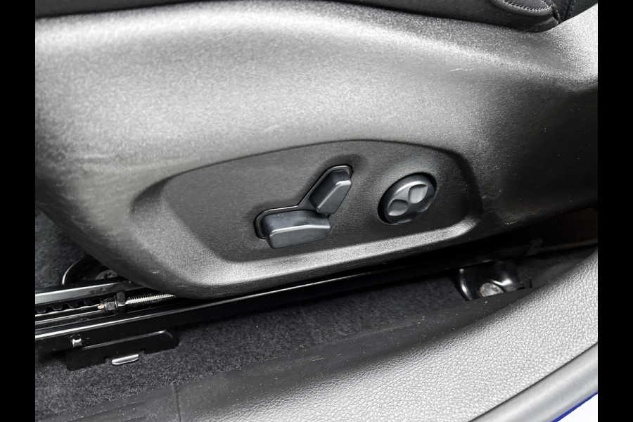 Jeep Compass 1.3T S (Perfect OnderH, Trekhaak, Camera, Stoel/Stuur VerW, Lane assist, Navi, Etc)