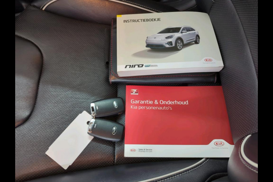 Kia e-Niro ExecutiveLine 64 kWh NL-AUTO | LEDER | STOELVER/KOELING