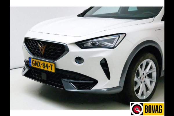 CUPRA Formentor 1.4 TSI e-Hybrid Business 204 PK | Trekhaak | Stoelverwarming | Adaptive cruise | Stuurverwarming,  App-connect, Full Led, Keyless