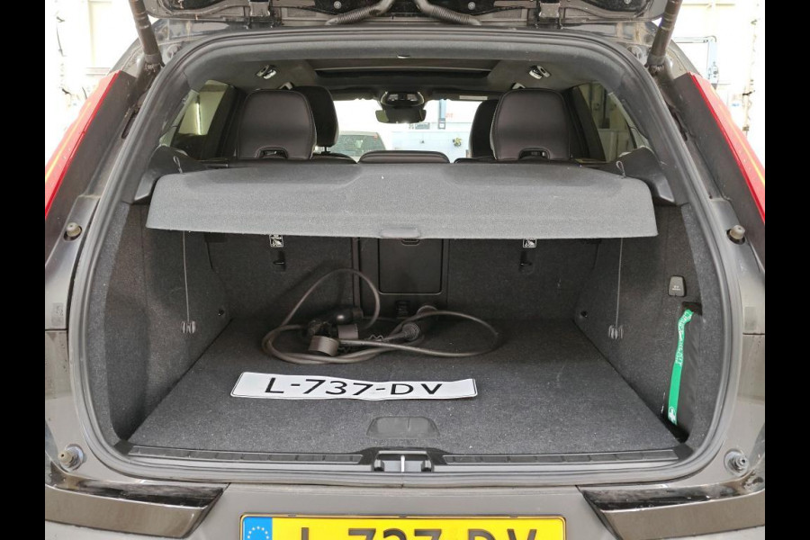 Volvo XC40 Recharge P8 AWD R-Design NL-AUTO | PANODAK | 360 GR CAMERA | SOH 90,4%